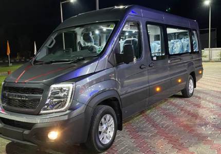 Urbania Traveller 12 Seater