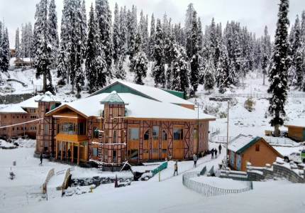 Kashmir Snow Tour from Chandigarh