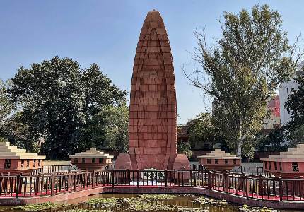 Amritsar to Dharamshala Scenic Tour