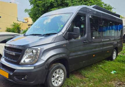 Urbania Traveller 17 Seater