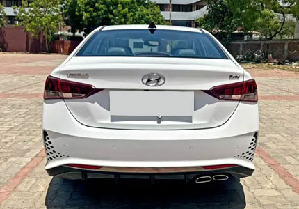 Hyundai Verna Car